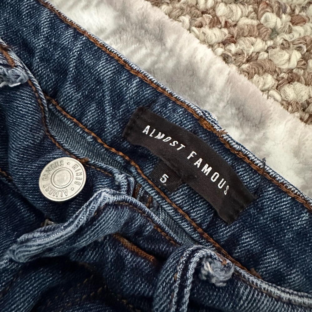 Jeans - Picture 2 of 2